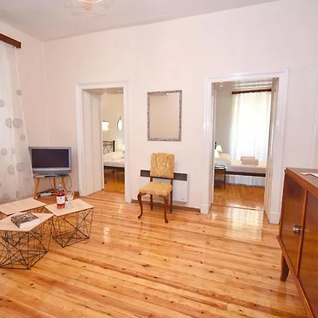Traditional House With Ivy Garden Apartmán Corfu (city)