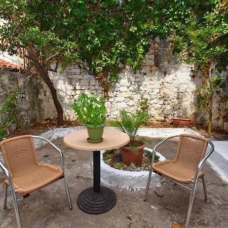 Traditional House With Ivy Garden Corfu (city)